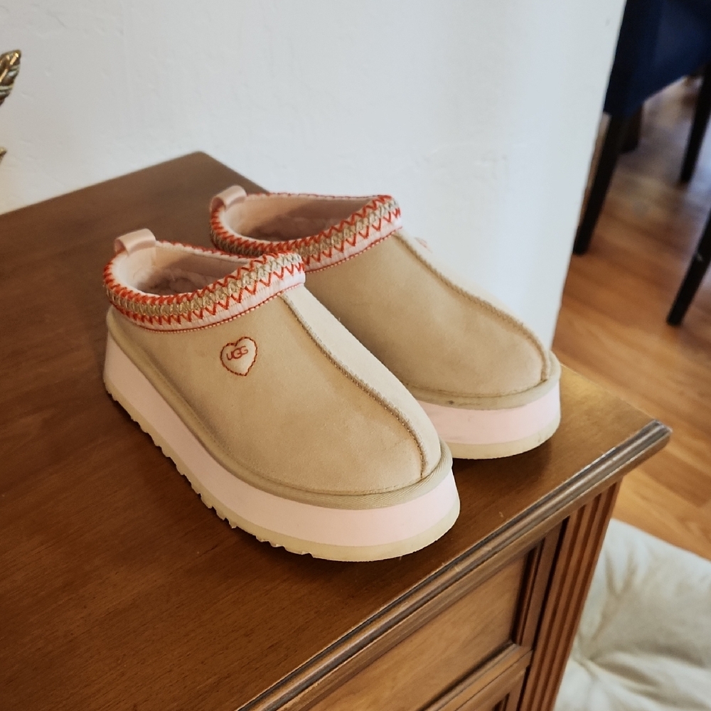 UGG Beige Slip-On Shoes with Pink Accents